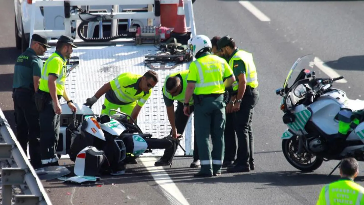 Un guardia civil fallece en Algeciras durante una persecución antidroga Un guardia civil fallece en Algeciras durante una persecución antidroga