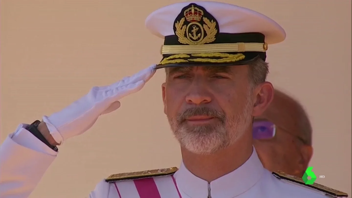 Felipe VI durante el desfile de las Fuerzas Armadas Felipe VI durante el desfile de las Fuerzas Armadas
