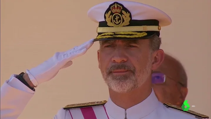 Felipe VI durante el desfile de las Fuerzas Armadas