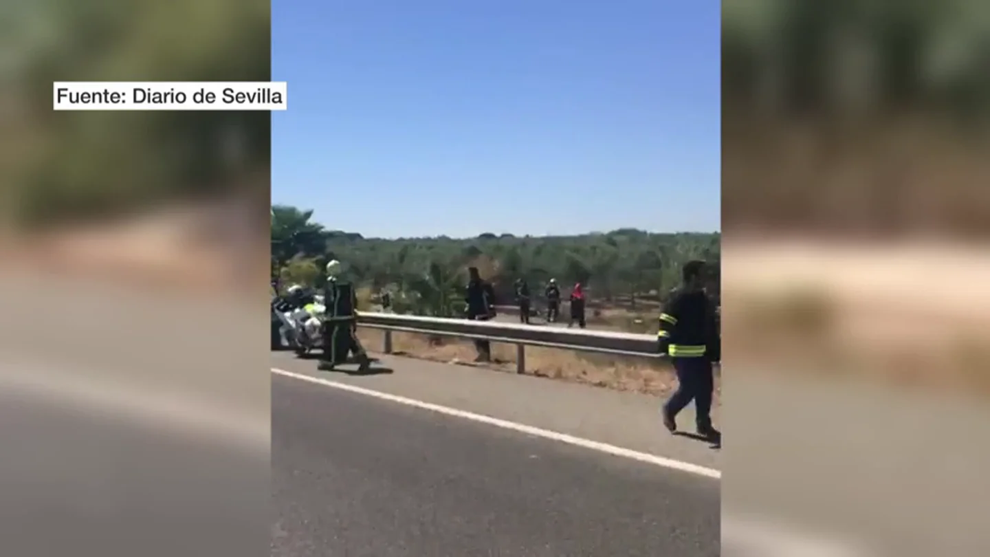 Un conductor logra grabar los instantes posteriores al accidente de José Antonio Reyes Un conductor logra grabar los instantes posteriores al accidente de José Antonio Reyes