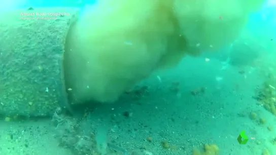 Las imágenes que pusieron en alerta a vecinos de Nerja: la red de saneamiento vertiendo aguas fecales a un kilómetro de la costa Las imágenes que pusieron en alerta a vecinos de Nerja: la red de saneamiento vertiendo aguas fecales a un kilómetro de la costa