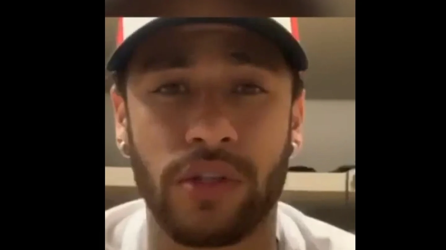 Neymar publica un vídeo en el que se defiende de las acusaciones de violación con un vídeo en sus redes sociales. Neymar publica un vídeo en el que se defiende de las acusaciones de violación con un vídeo en sus redes sociales.