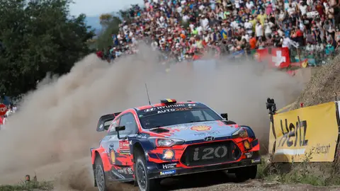 Thierry Neuville consiguió subir al podio Thierry Neuville consiguió subir al podio