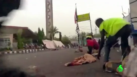 Al menos 30 muertos en Sudán después de que el ejercito disparase en un campamento de protesta Al menos 30 muertos en Sudán después de que el ejercito disparase en un campamento de protesta