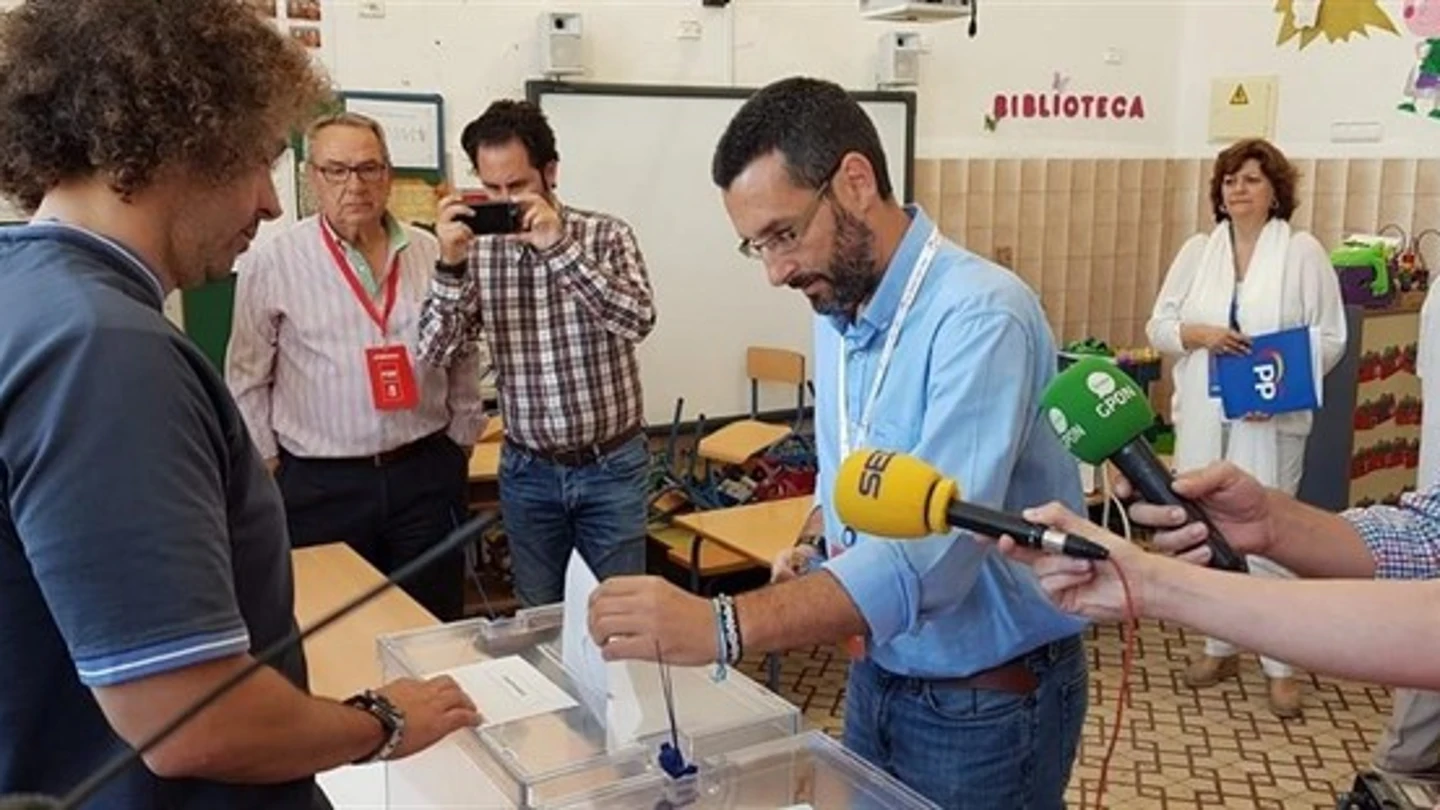 El alcalde de La Línea, Juan Franco El alcalde de La Línea, Juan Franco
