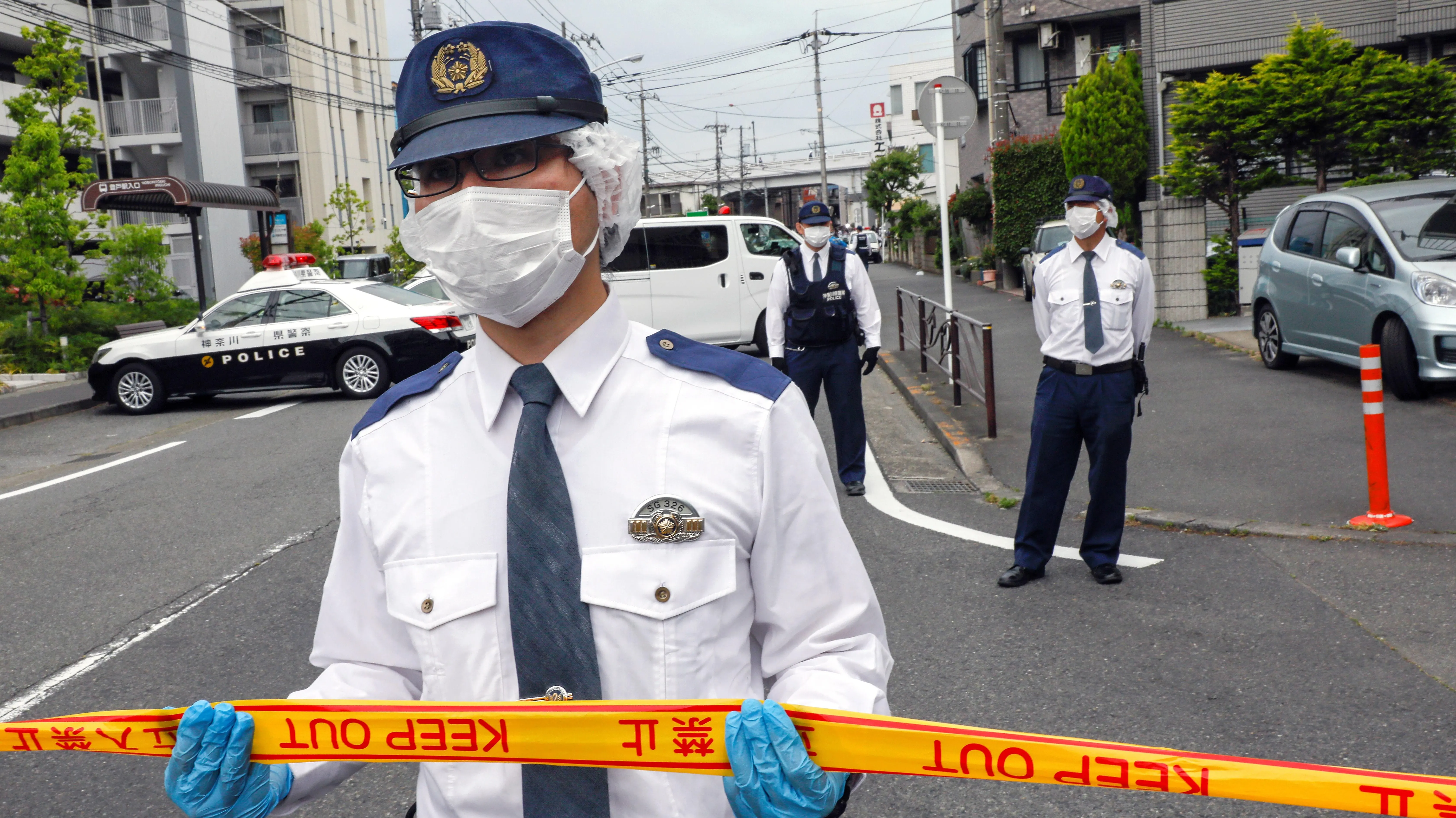 Un agente en el lugar del ataque en Kawasaki