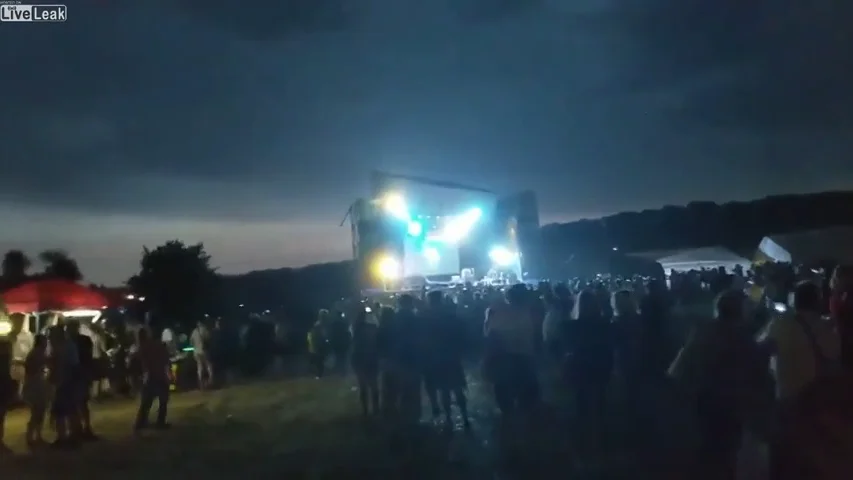 El escenario que se derrumbó en Ucrania El escenario que se derrumbó en Ucrania
