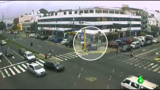 Cinco niños heridos al ser arrollados por un coche en Perú Cinco niños heridos al ser arrollados por un coche en Perú