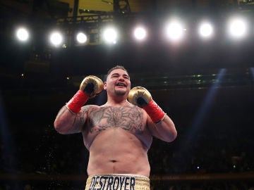 Andy Ruiz celebra su victoria sobre Joshua Andy Ruiz celebra su victoria sobre Joshua