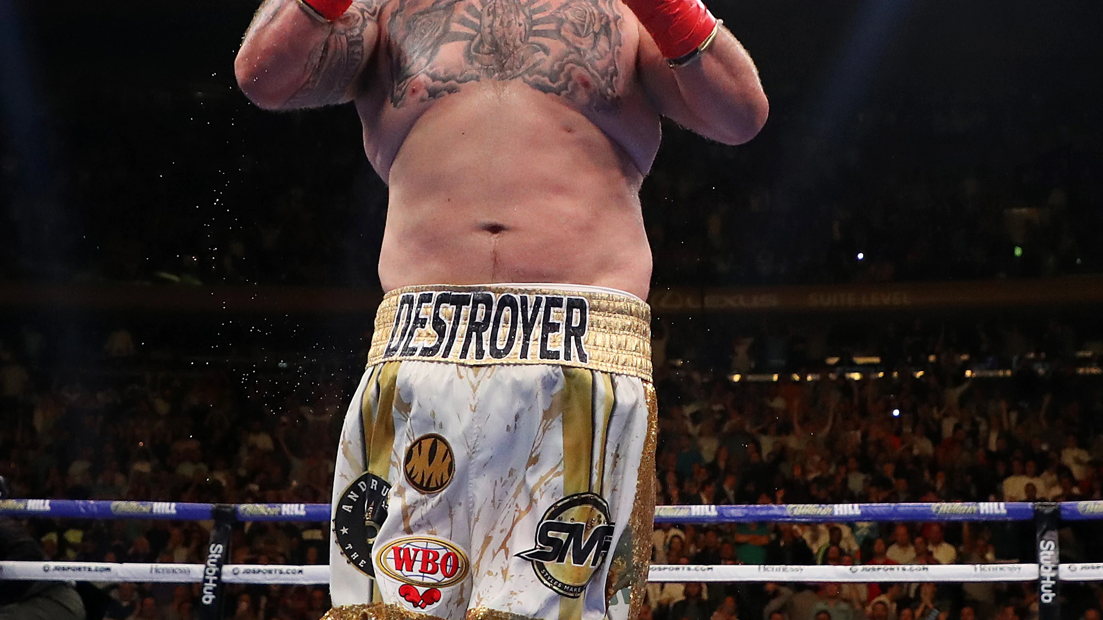 Andy Ruiz celebra su victoria sobre Joshua