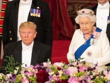 La reina Isabel II y el presidente de los Estados Unidos, Donald Trump La reina Isabel II y el presidente de los Estados Unidos, Donald Trump