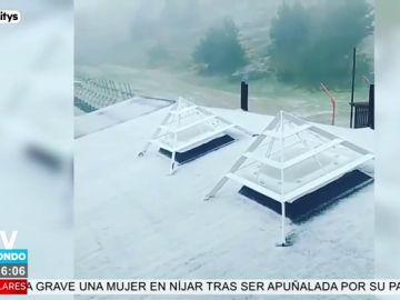 La imagen más sorprendente del día: así nieva en Madrid en pleno junio La imagen más sorprendente del día: así nieva en Madrid en pleno junio