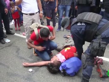 México detiene a 420 migrantes mientras negocia cancelar los aranceles de Trump México detiene a 420 migrantes mientras negocia cancelar los aranceles de Trump