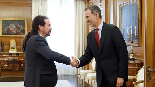 Iglesias antes de reunirse con el rey Iglesias antes de reunirse con el rey