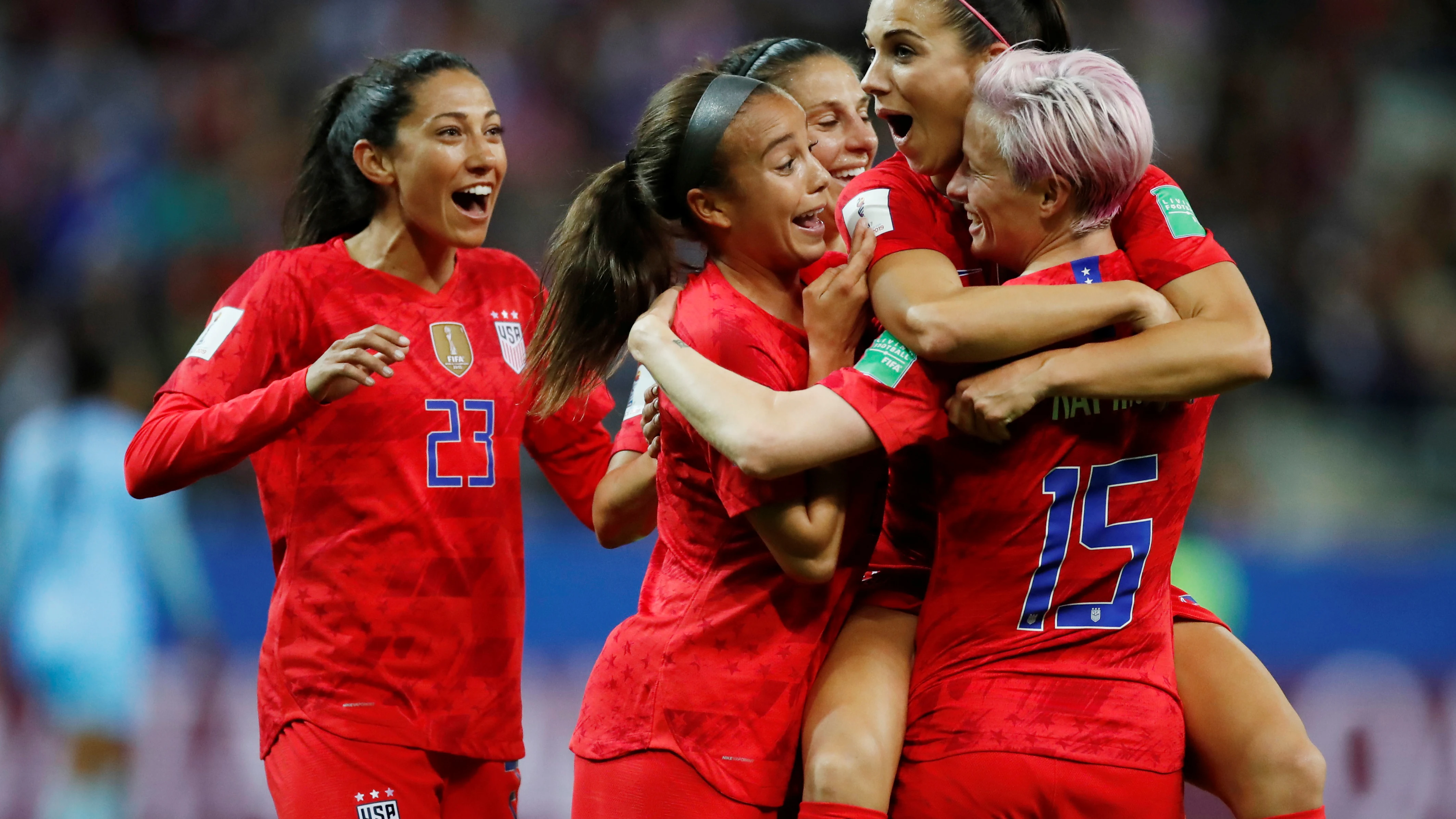 Las jugadoras de Estados Unidos celebran uno de los 13 goles contra Tailandia