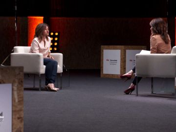 Gloria Revert en su charla con Helena Resano