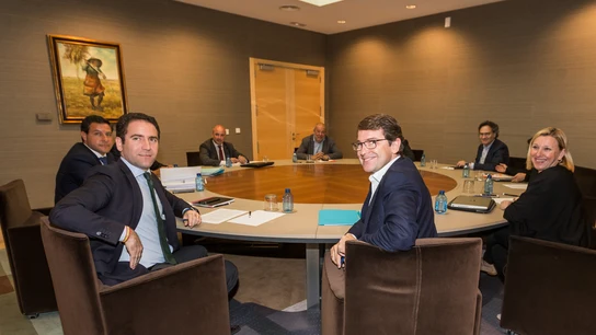 La comisión negociadora del PP de Castilla y León y el comité autonómico de negociación de Ciudadanos La comisión negociadora del PP de Castilla y León y el comité autonómico de negociación de Ciudadanos
