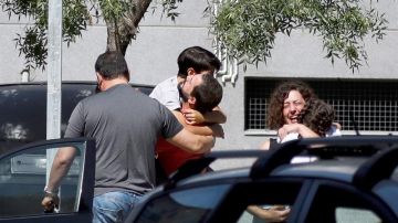 Familiares de las víctimas de un tiroteo en Aranjuez 