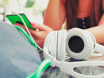 Cazando canciones de los auriculares Cazando canciones de los auriculares
