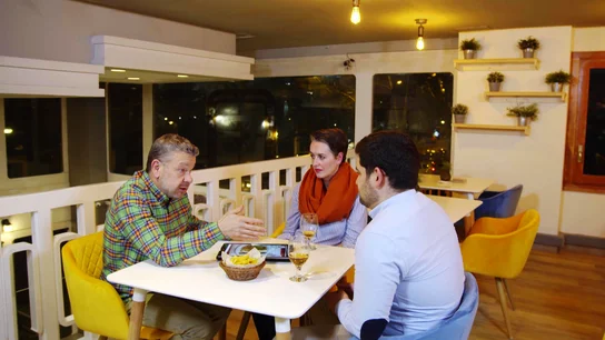 Chicote habla con exresidentes universitarios Chicote habla con exresidentes universitarios