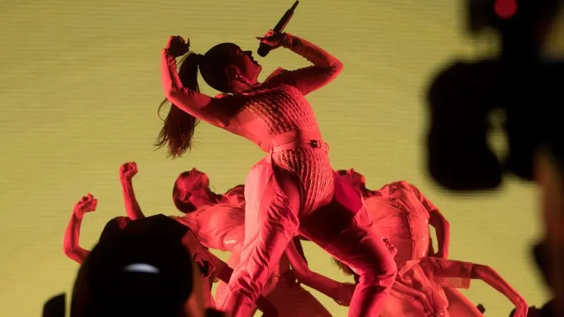 La cantante Rosalía, durante el concierto de la jornada de clausura del Primavera Sound