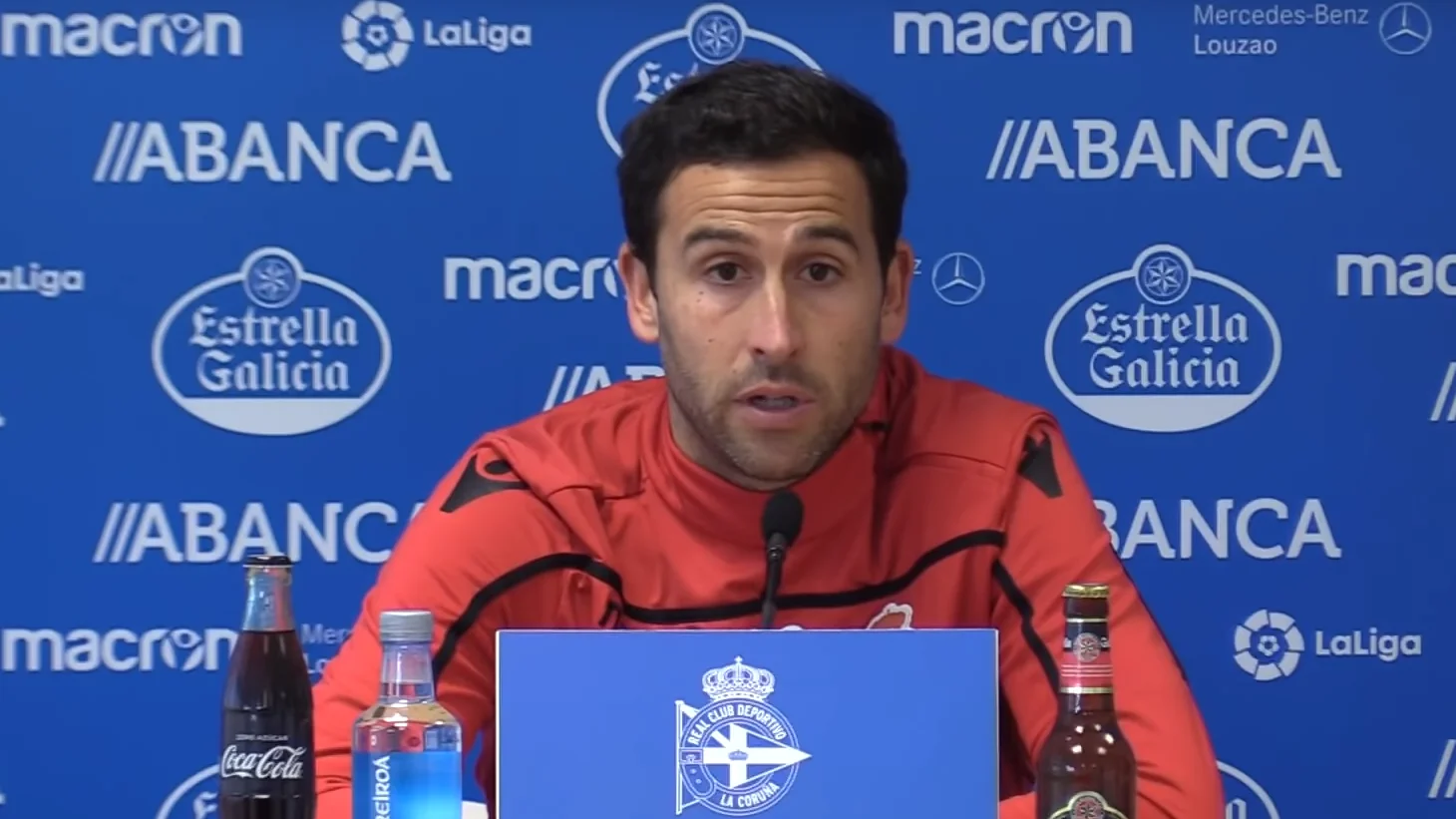 Íñigo López, durante una rueda de prensa