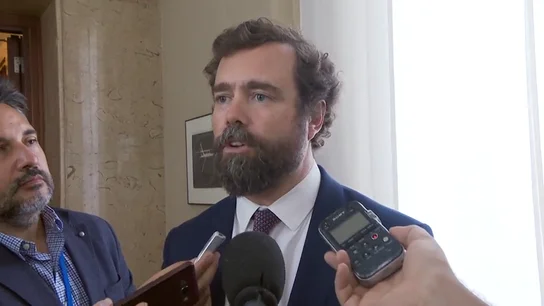 Vox amenaza con vetar el Orgullo LGTBI en Madrid: "Habrá que ver si seguimos permitiéndolo" Vox amenaza con vetar el Orgullo LGTBI en Madrid: "Habrá que ver si seguimos permitiéndolo"