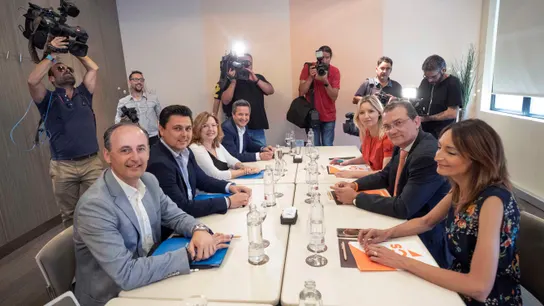 Reunión de negociación entre PP y Cs en Murcia Reunión de negociación entre PP y Cs en Murcia