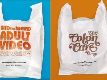 "Vídeos porno extraños" o "cremas para verrugas": las bolsas de un supermercado para avergonzar a sus clientes "Vídeos porno extraños" o "cremas para verrugas": las bolsas de un supermercado para avergonzar a sus clientes