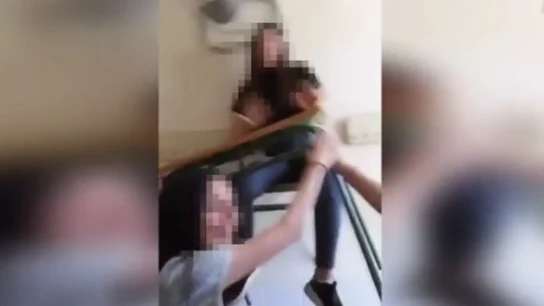 Reto viral 'Desk Challenge' practicado en Albatera Reto viral 'Desk Challenge' practicado en Albatera