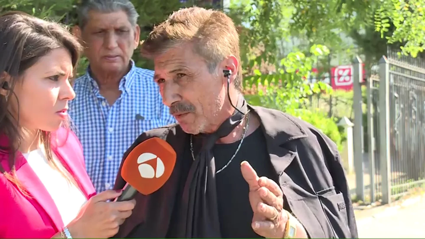 El patriarca de las dos mujeres asesinadas en Aranjuez: "'Juanín' disparó a sangre fría, como si fuesen perros" El patriarca de las dos mujeres asesinadas en Aranjuez: "'Juanín' disparó a sangre fría, como si fuesen perros"