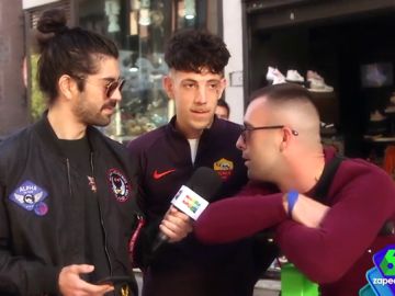 "Yo estoy todo el año de vacaciones, no hago ni mierda": así viven los jóvenes y los mayores el inicio del verano "Yo estoy todo el año de vacaciones, no hago ni mierda": así viven los jóvenes y los mayores el inicio del verano