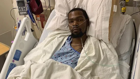 Durant, tras ser operado