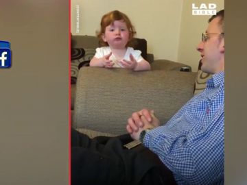 La discusión entre un padre y su hija pequeña a cuenta de unos pañales se hace viral La discusión entre un padre y su hija pequeña a cuenta de unos pañales se hace viral