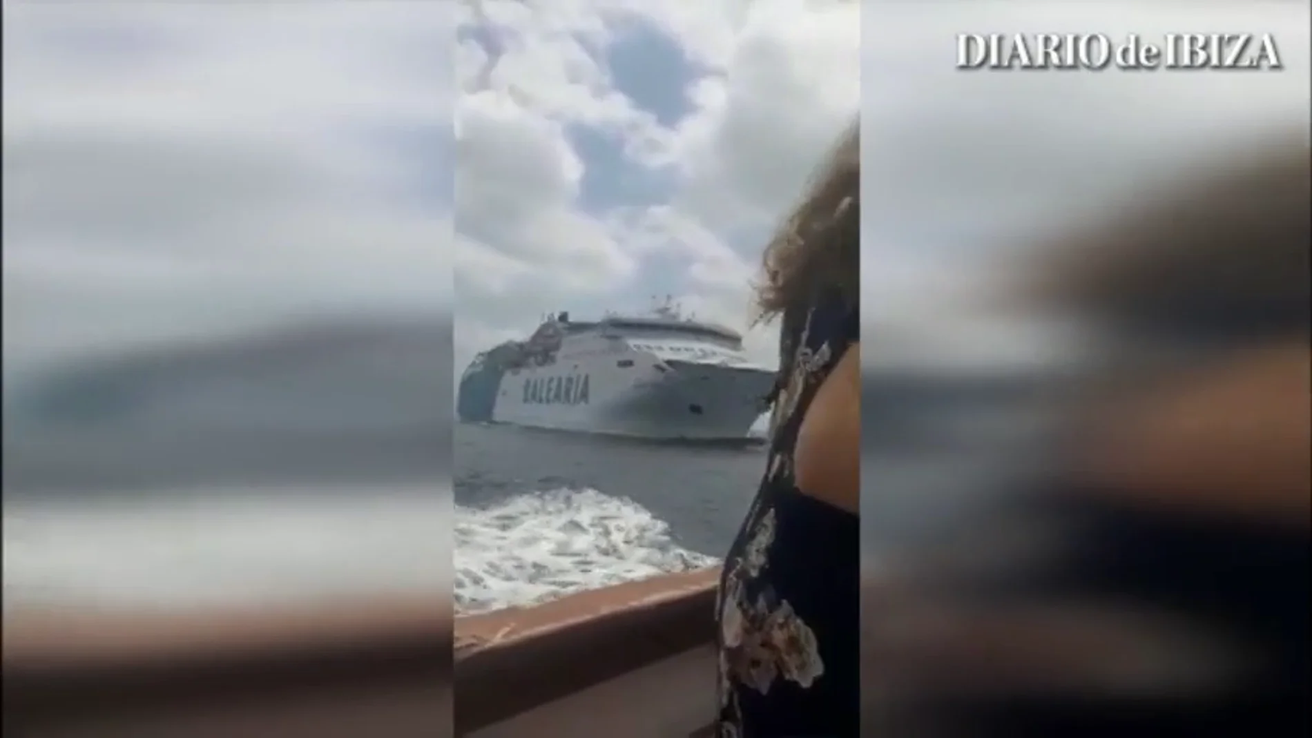 Pánico en el ferry que une Dénia y Palma al estar a punto de chocar con otro barco