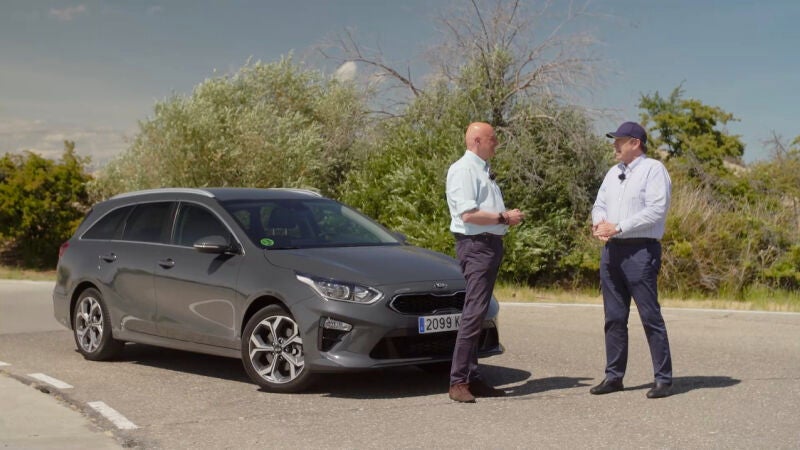 Nando Parrado, retado en circuito por Fernando Gómez Blanco a bordo de un Kia Ceed Tourer