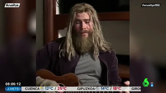 Un irreconocible Chris Hemsworth Un irreconocible Chris Hemsworth