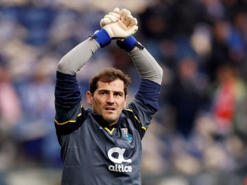 Iker Casillas durante un partido con el Oporto Iker Casillas durante un partido con el Oporto