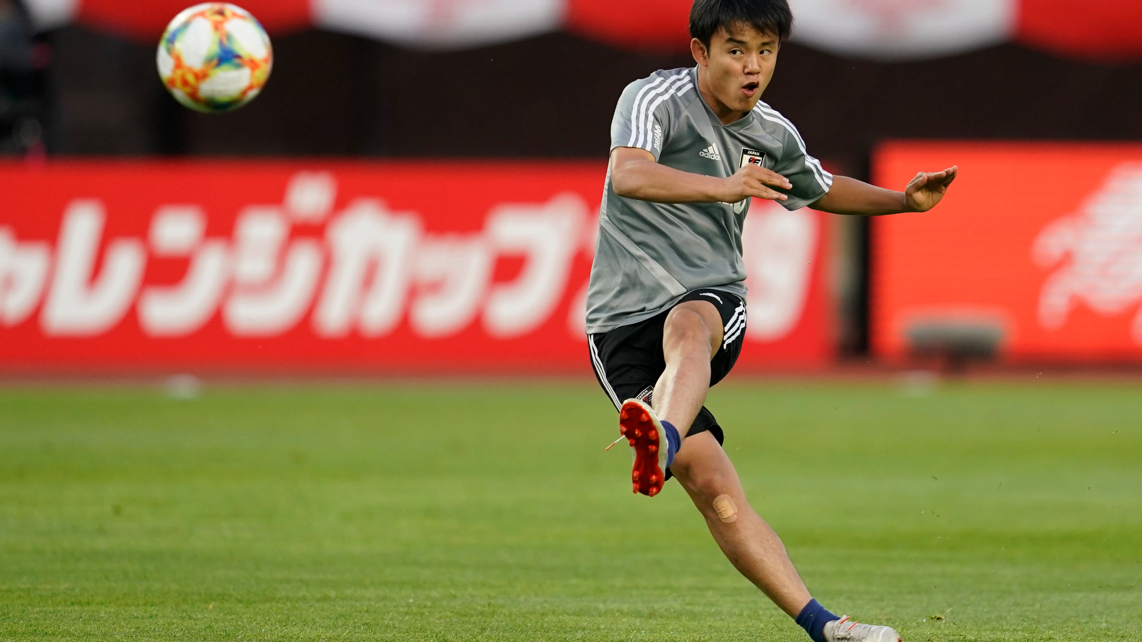 Takefusa Kubo con el Tokyo F.C.