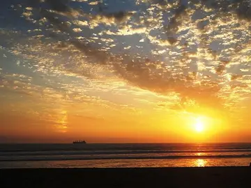 Atardecer de verano, playa Chinchorro Atardecer de verano, playa Chinchorro