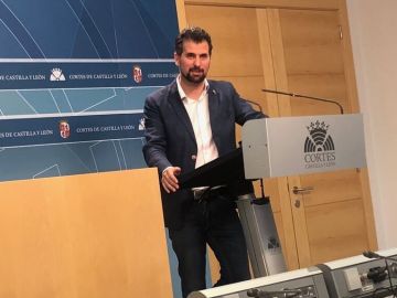 Tudanca ante los medios Tudanca ante los medios