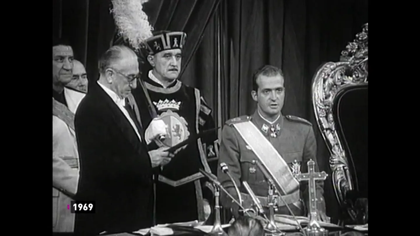 El nombramiento de Juan Carlos como príncipe: "Juro fidelidad a los principios del Movimiento Nacional" El nombramiento de Juan Carlos como príncipe: "Juro fidelidad a los principios del Movimiento Nacional"