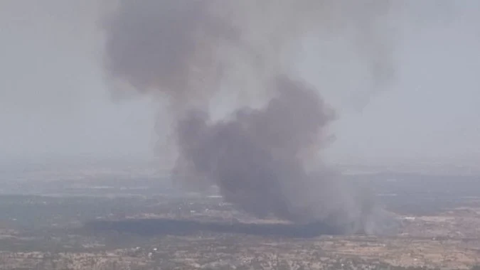 Un incendio forestal en Almorox (Toledo) llega a la Comunidad de Madrid Un incendio forestal en Almorox (Toledo) llega a la Comunidad de Madrid