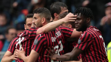 Los jugadores del Milan celebrando un gol ante el Frosinone
