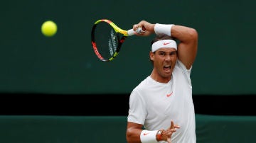 Rafa Nadal, durante un partido en Wimbledon