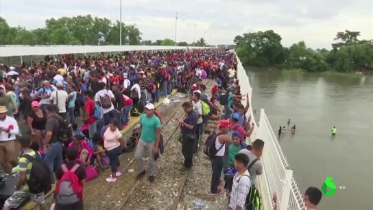 La situaci&oacute;n l&iacute;mite que viven los migrantes en la frontera con M&eacute;xico: rebasan en un 300% la 'posibilidad de atenci&oacute;n'