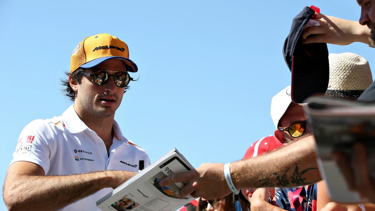 Carlos Sainz, con la afición