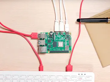 La Raspberry Pi 4 en funcionamiento La Raspberry Pi 4 en funcionamiento