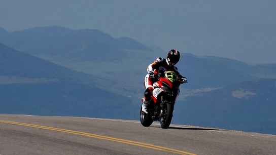 Carlin Dunne, en 2012 en Pikes Peak Carlin Dunne, en 2012 en Pikes Peak