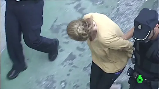 Intenta asesinar a la novia de su expareja simulando su suicidio: la obligó a tomar somníferos y le hizo cortes Intenta asesinar a la novia de su expareja simulando su suicidio: la obligó a tomar somníferos y le hizo cortes